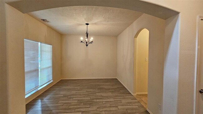 Building Photo - 1806 Vernal Glen Cir