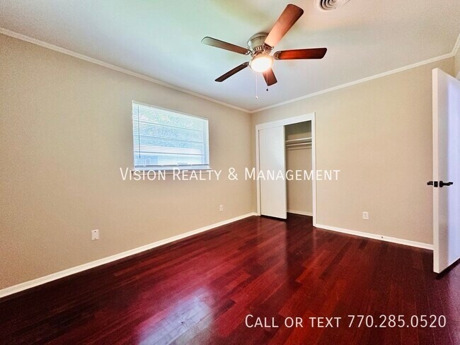 Building Photo - 1153 Karen Rd