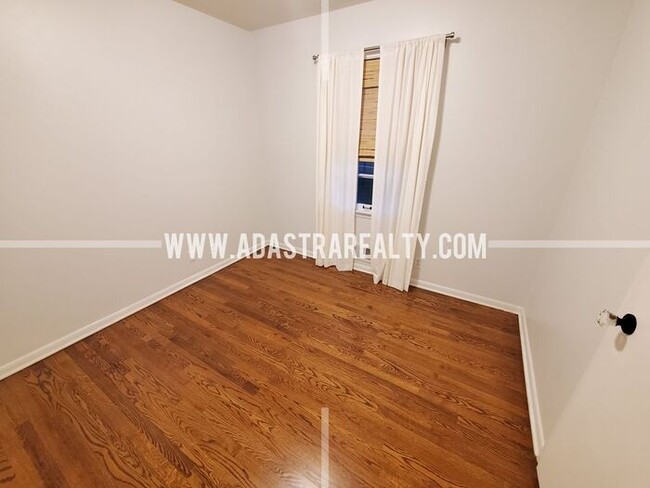Building Photo - Beautiful Home in the Heart of Overland Pa...