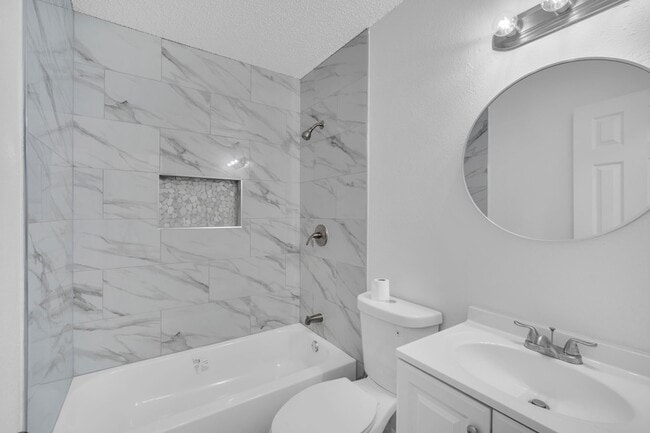 Building Photo - 408 Wolfe St