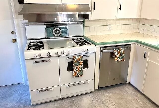 Building Photo - 1083 Thompson Ave