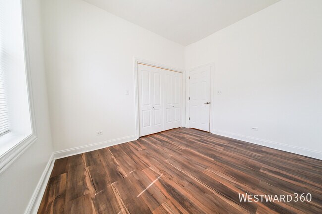 Building Photo - 5172 S Michigan Ave