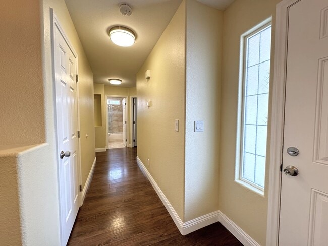 Building Photo - 5417 Redview Ct