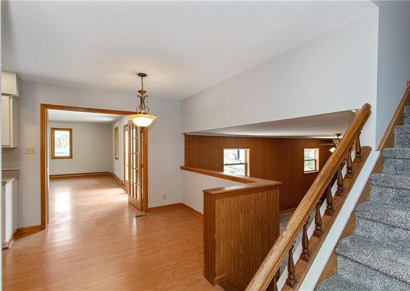 Building Photo - 613 Roberta Ct