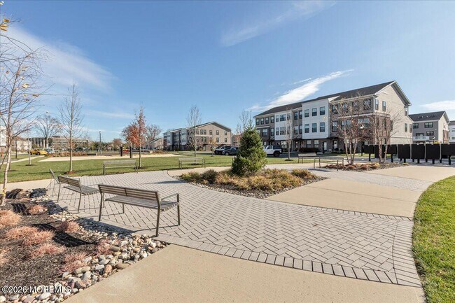 Building Photo - 29 Midway Rd N