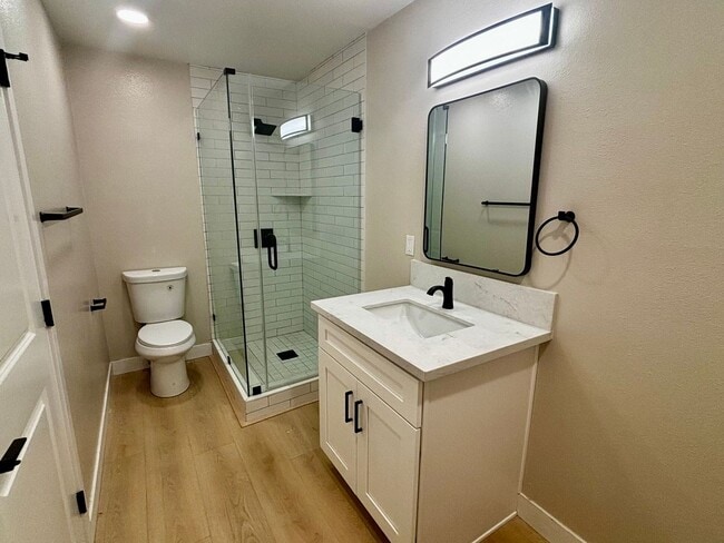 Building Photo - Remodeled 3 bed 2 bath townhome in Friars ...
