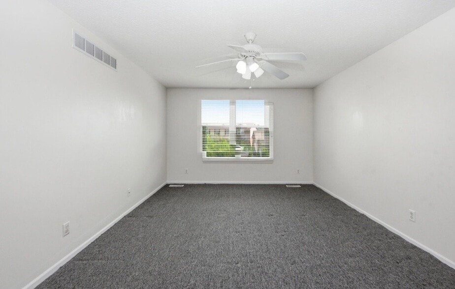 Building Photo - 7649 Tollgate Ct