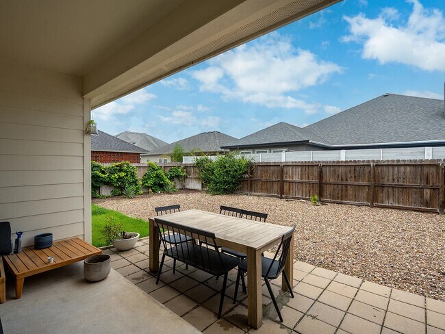 Building Photo - 15114 Barataria Dr