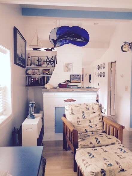 Greatroom - 403 Ferry Road