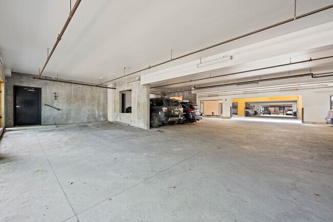 Building Photo - Top Level Condo in the Fire Clay Lofts in ...