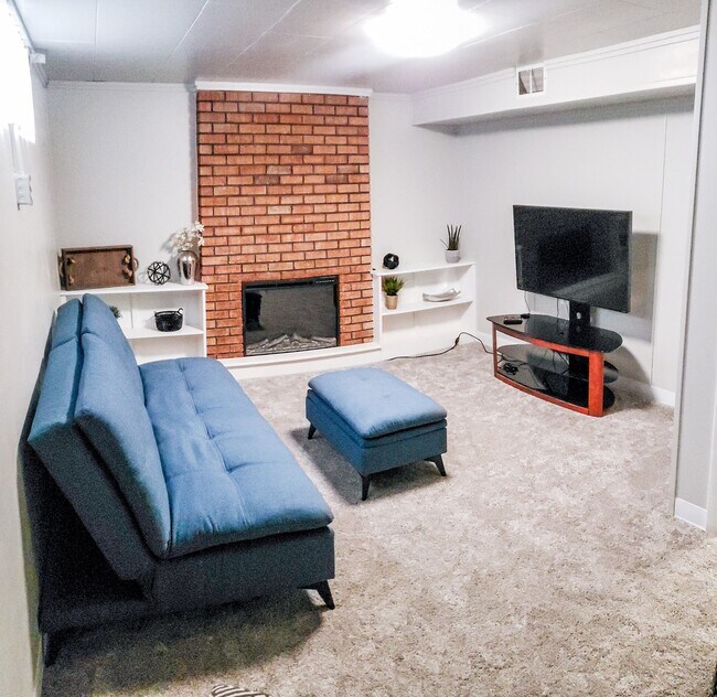 Downstairs Family Room - 814 N Baker St