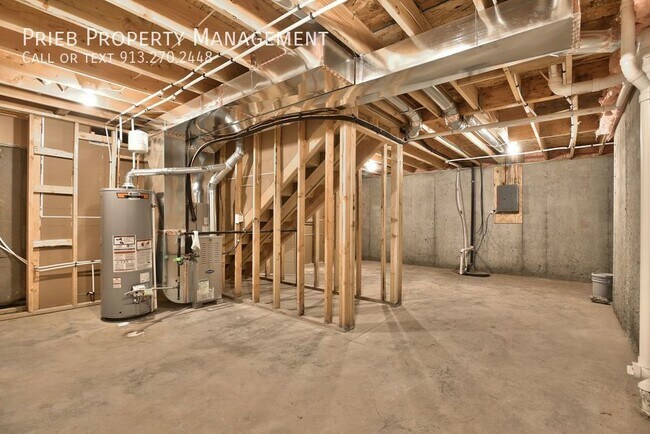 Building Photo - Reserve Townhome - Available June 9th