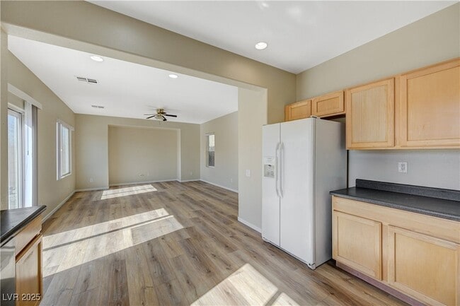 Building Photo - 2827 Dalsetter Dr