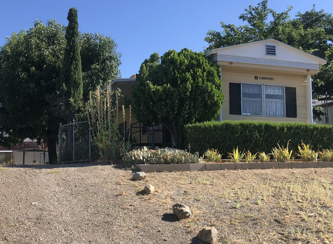 Primary Photo - 6012 Cypress Ave