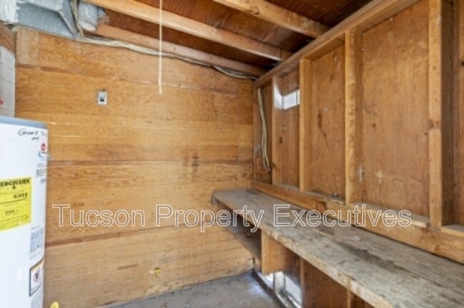 Building Photo - 4246 E Pima St
