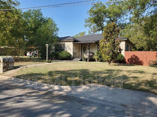 Building Photo - 509 Bryan St