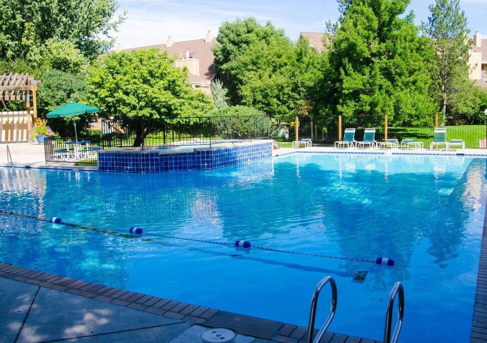 Building Photo - 4815 White Rock Cir