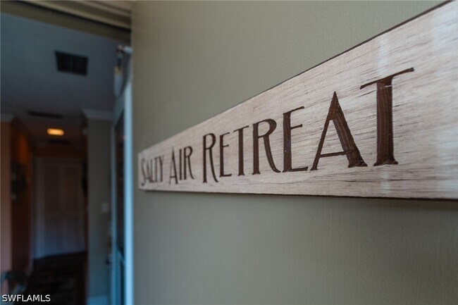 Building Photo - 1215 Edington Pl