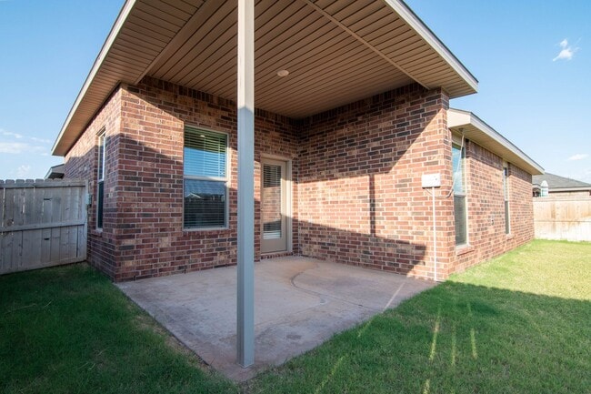 Building Photo - 2512 Outlaw Ct