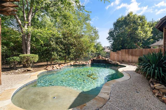 Building Photo - 1804 Camberton Dr