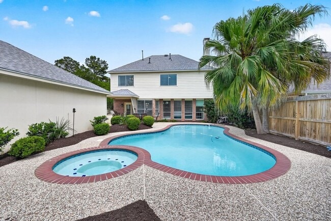 Building Photo - 2119 Palm Castle Dr