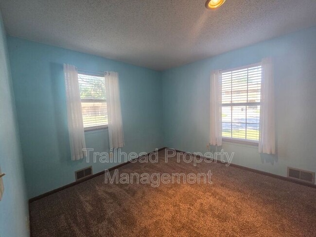 Building Photo - 7140 Crisp Ave