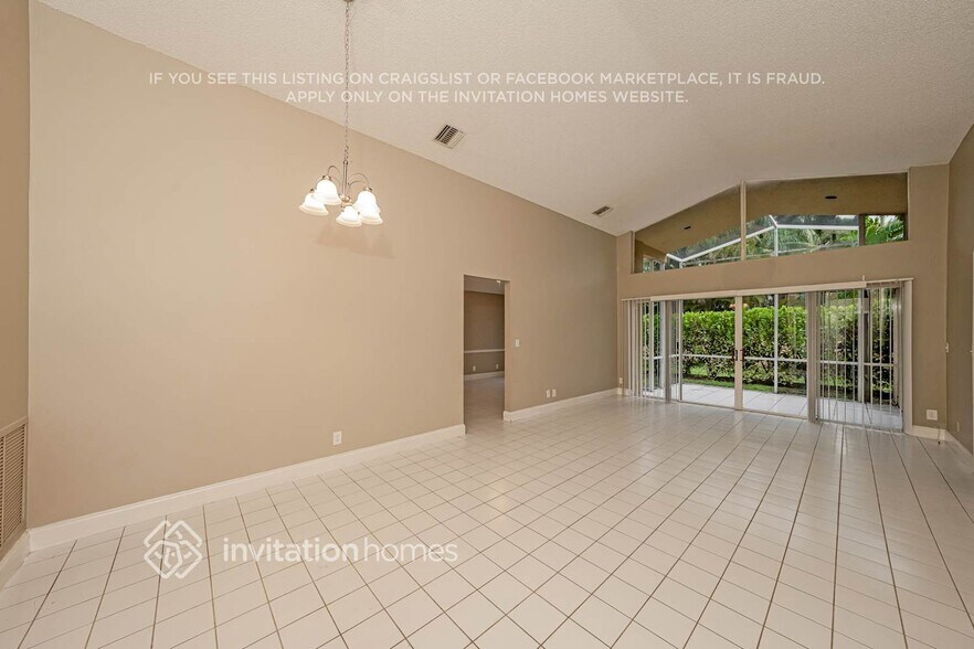 Building Photo - 1320 SW 18th St