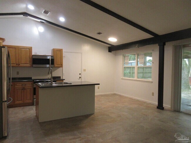 Building Photo - 5337 E Avenida De Golf