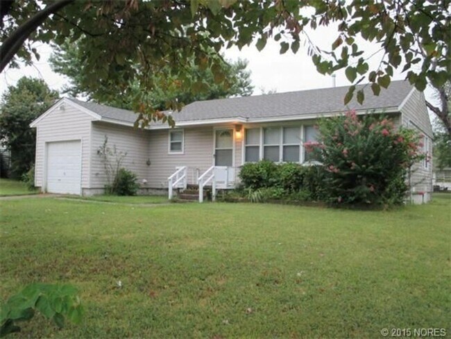 Building Photo - 2 Bed 1 Bath Rental Home - Tulsa