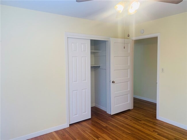 Building Photo - 307 N San Marcos St