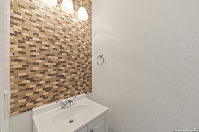 Building Photo - 5519 Red Canyon