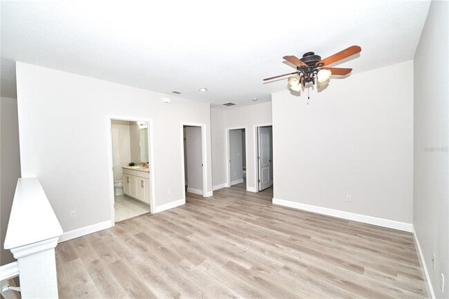 Building Photo - 13565 Fountainbleau Dr