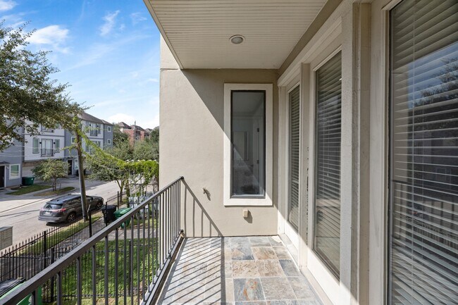 Building Photo - 2315 McIlhenny St