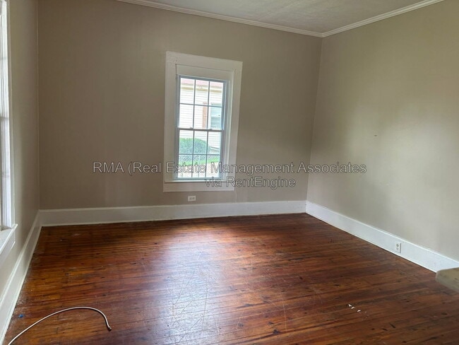 Building Photo - 132 Peachtree St