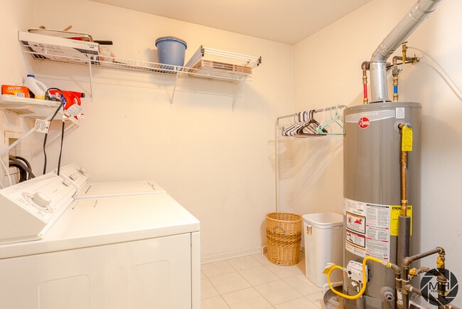 Building Photo - 577 Pinebrook Dr