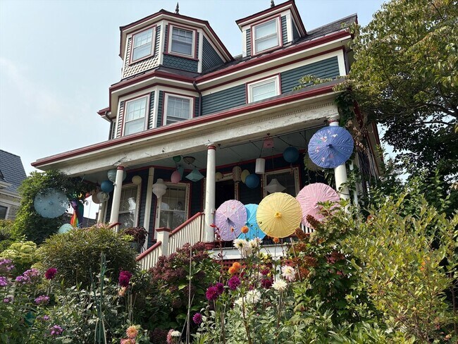 Building Photo - 57 Wellesley Park
