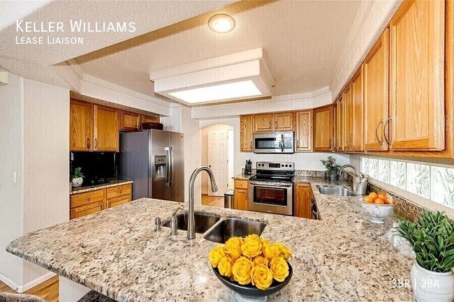 Building Photo - 1237 Laurenwood Way