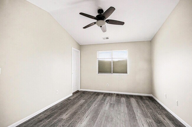 Building Photo - 30657 Hidden Pines Ln