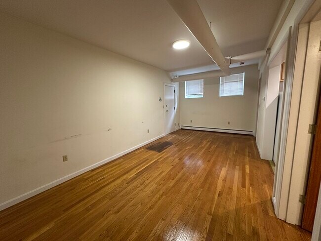 Building Photo - 1 Craigie St
