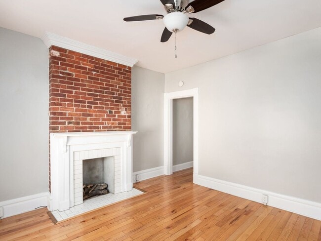 Building Photo - 1208 Indianola Ave