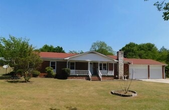 Building Photo - 174 Richardson Blvd