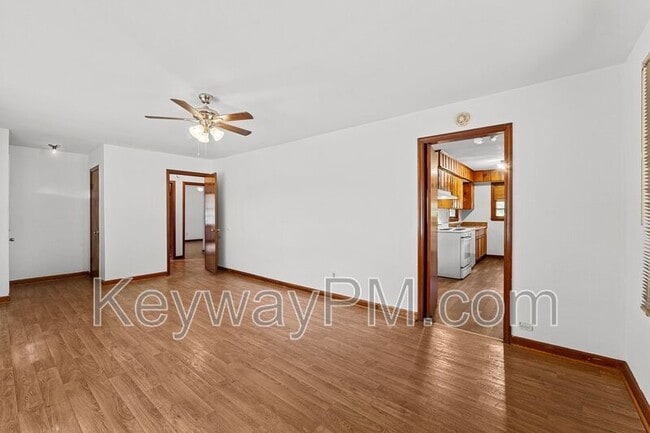 Building Photo - 1457 Columbia Hwy N