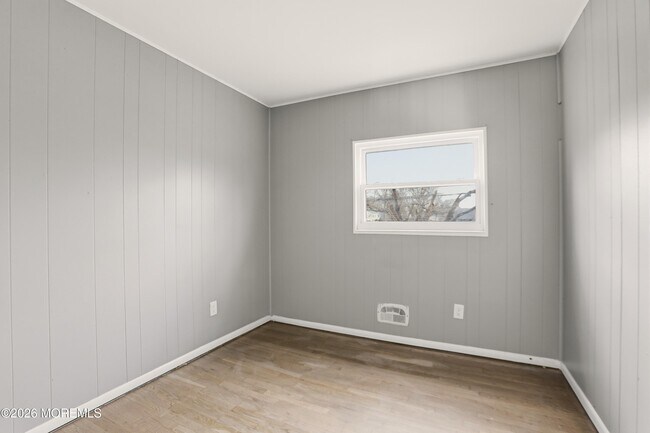 Building Photo - 1184 Dell St