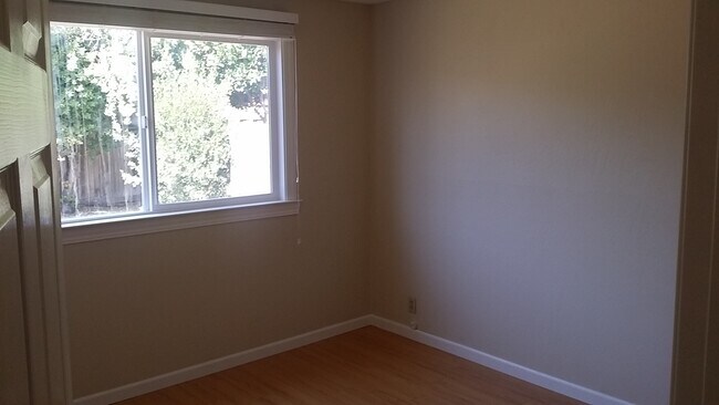 Building Photo - Charming Sunnyvale Home with Private Yard – Prime Location!