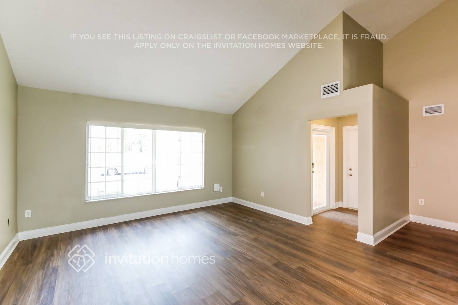 Building Photo - 9436 SW 146th Ct