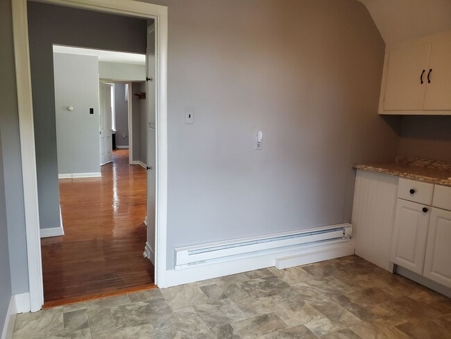 Building Photo - 436 W Marion St