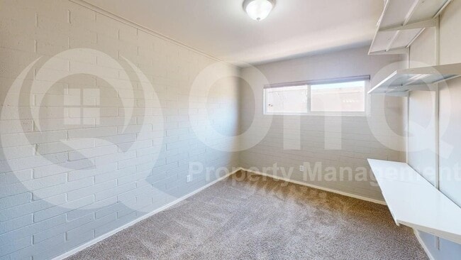 Building Photo - 45 N Melrose Ave