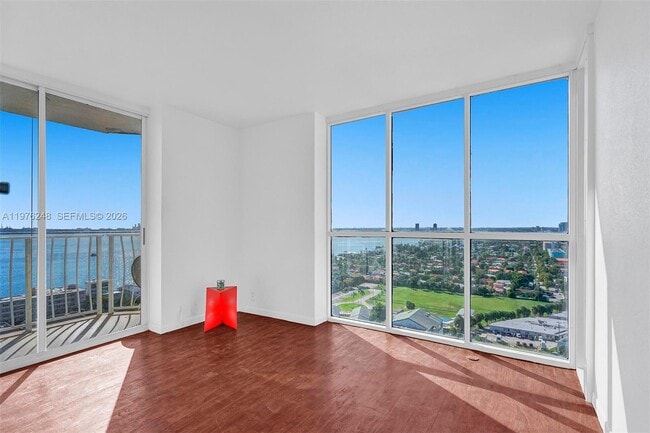 Building Photo - 7601 E Treasure Dr