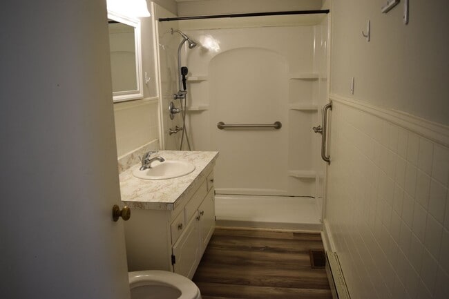 Building Photo - Charming 3-Bedroom Home in Hickory – $1,450/mo