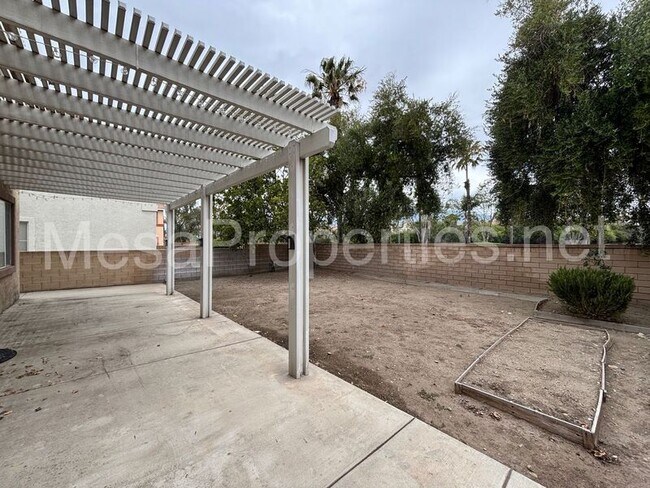 Building Photo - 16740 Inverrary Way